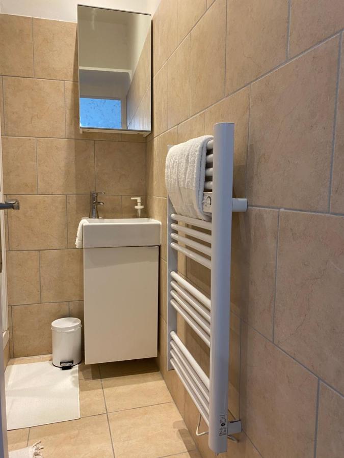 Studio Equipe-Climatise Avec Balcon Au Mourillon A 20M De La Plage Toulon Exterior photo